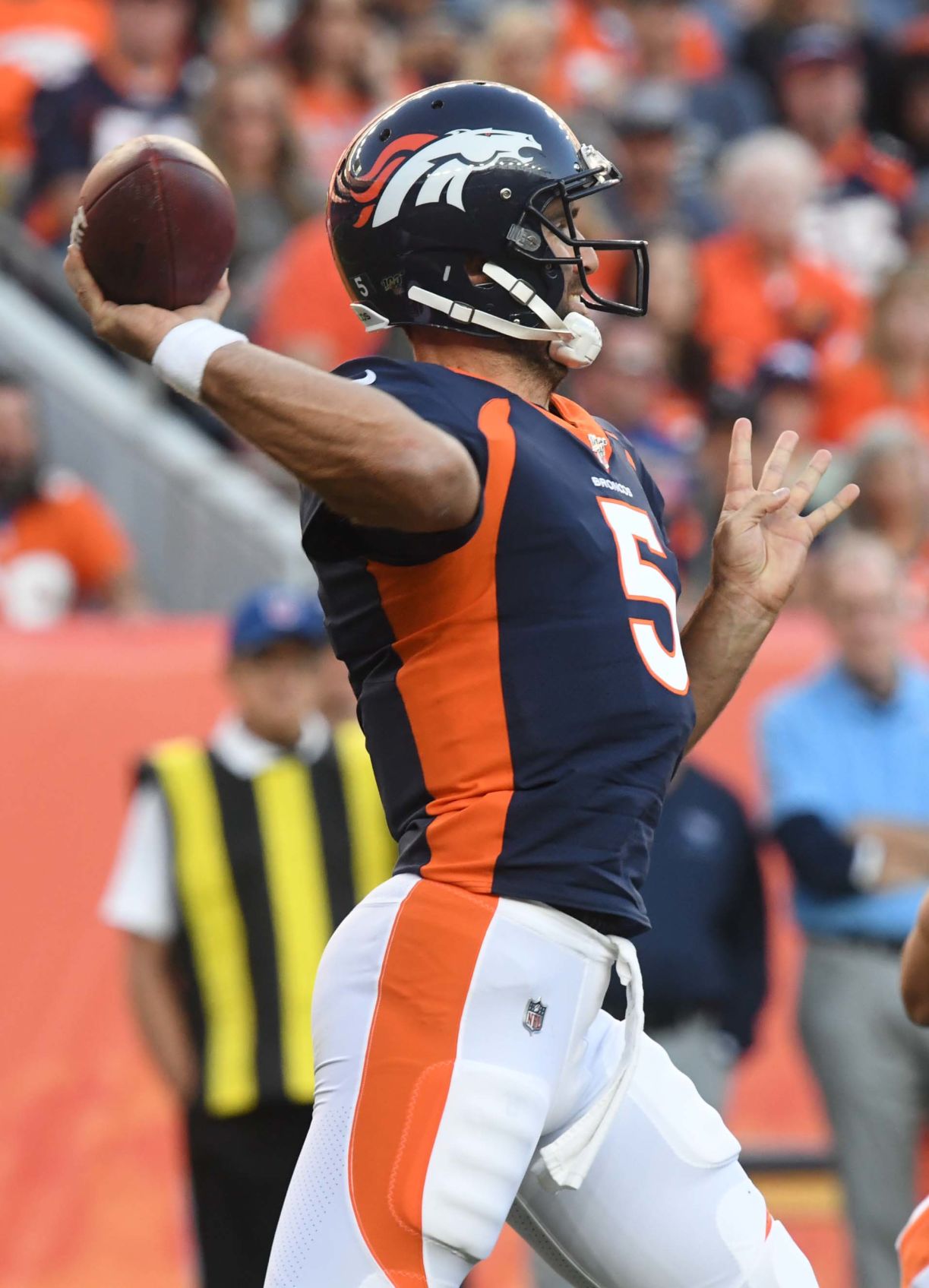 101419-s-broncostitans 3954 .jpg